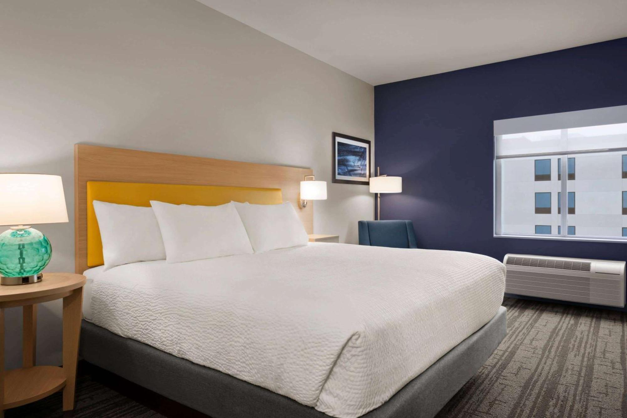 Hotel Days By Wyndham West I-10 Walden