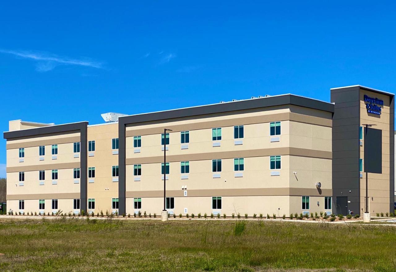 Days By Wyndham West I-10 Walden Hotel Beaumont